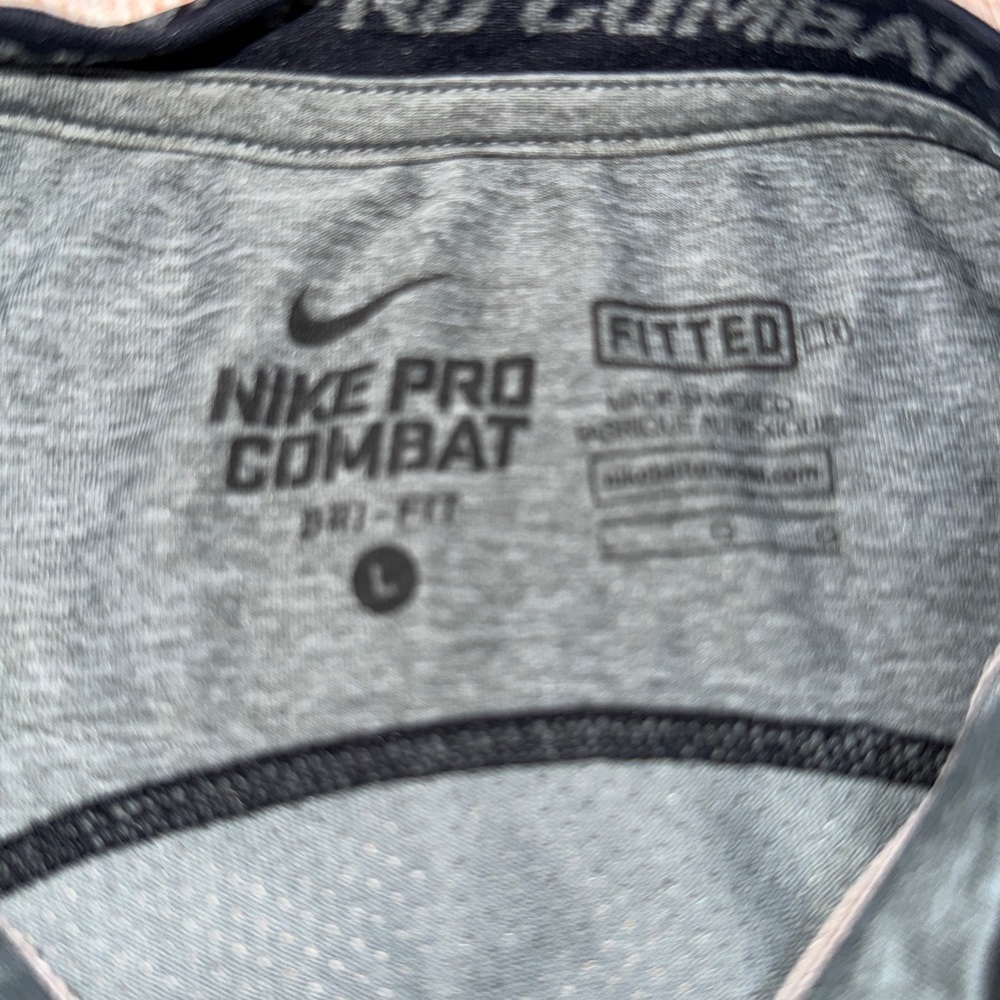 Nike Pro Combat Heather Gray Fitted Top - Picture 2 of 4